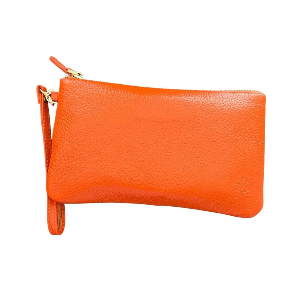 Mighty Purse, a handbag that doubles as a portable charger for electronic device